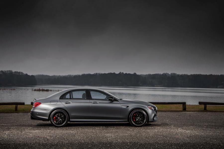  Mercedes-AMG E63 S 4Matic+ (W213) 2017 года  (NA) (фото 11 из 40)